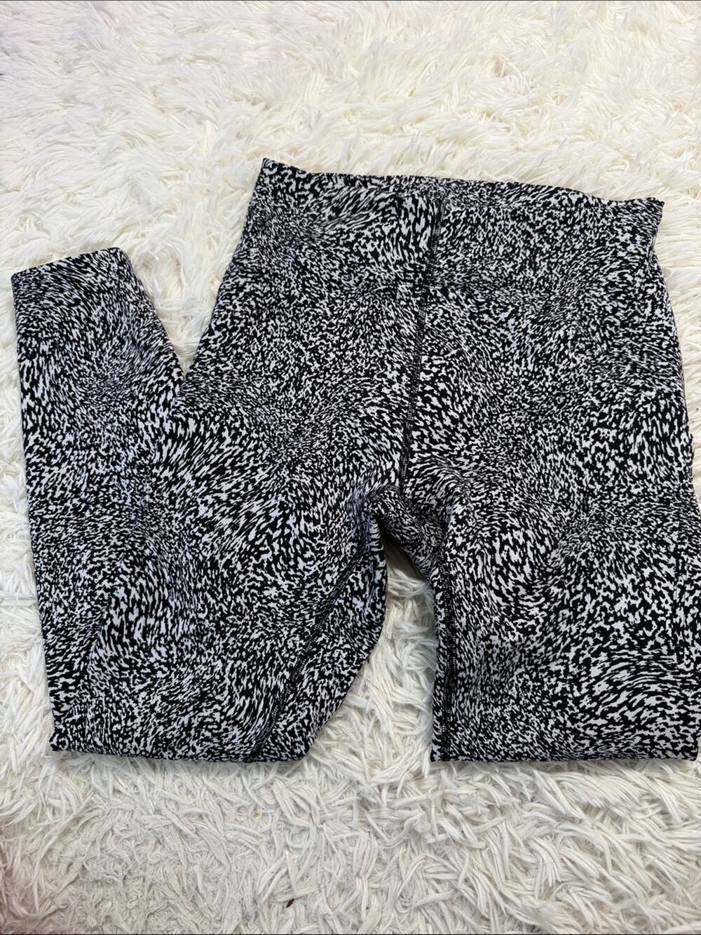Lululemon InStill High-Rise Tight 25" Warped Grain Alpine White Black